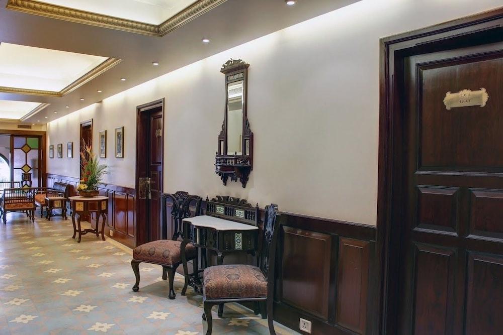 Palace On Ganges - Heritage Hotel Варанасі Екстер'єр фото