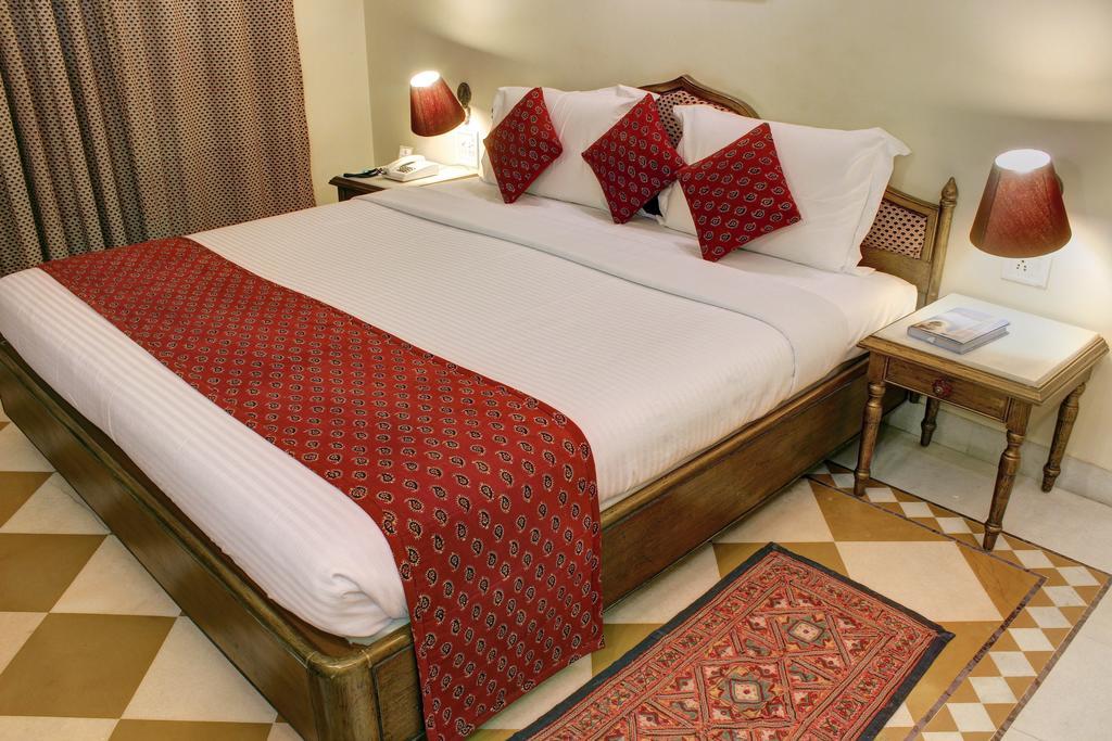 Palace On Ganges - Heritage Hotel Варанасі Номер фото