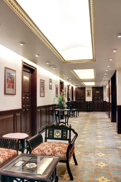 Palace On Ganges - Heritage Hotel Варанасі Екстер'єр фото