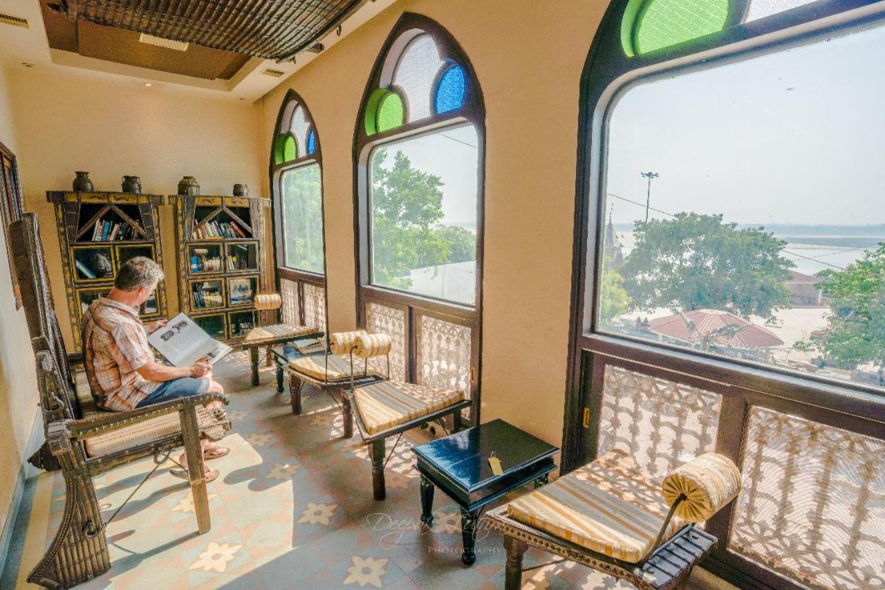 Palace On Ganges - Heritage Hotel Варанасі Екстер'єр фото